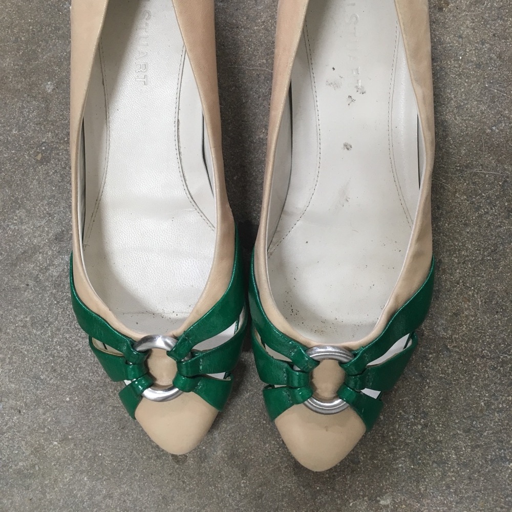 Jill Stuart flat shoes w/great green detail